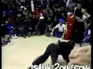 Breakdance - Benji vs. Junior [insanefame.com]