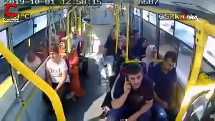 Avcılar'daki kaza anı otobüs kamerasında