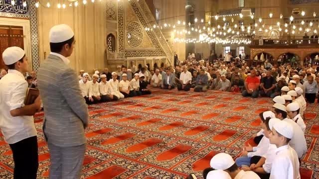 Hafızlık eğitimini tamamlayan yedi öğrenci Selimiye Camisi'nde düzenlenen törenle belgelerini aldı