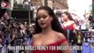 Rihanna raises money for breast cancer