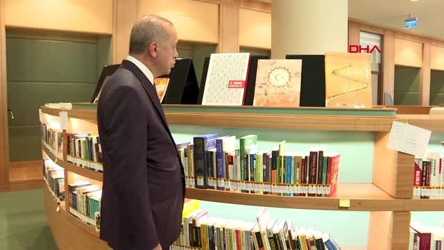 Cumhurbaşkanı erdoğan cumhurbaşkanlığı külliyesi kütüphanesini inceledi