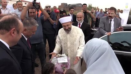 Erbaş: "Medeniyetimizde İslami ve İslami olmayan ilimler diye bir şey yoktur"