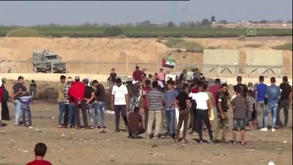 Gazze sınırındaki "Büyük Dönüş Yürüyüşü" gösterileri (1)