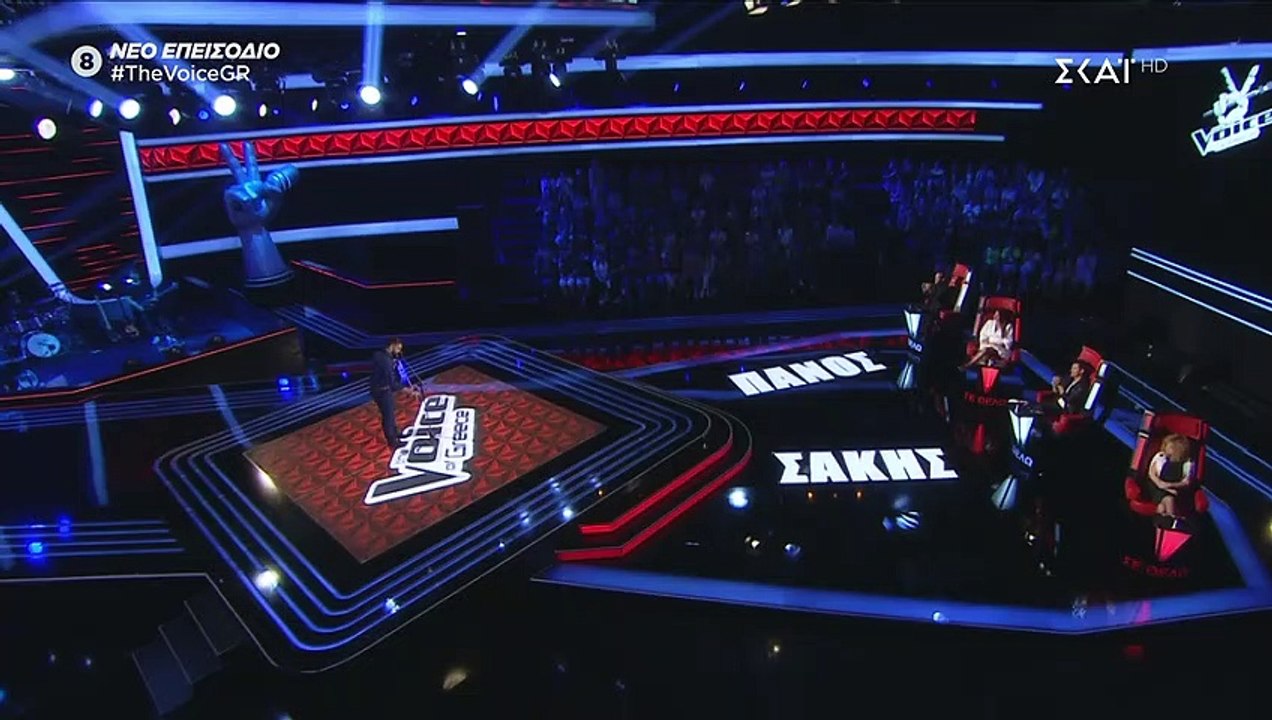 The Voice: Κερνούσε ρακές τους κριτές - Οι απίσ...