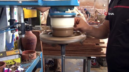 8 arkadaşın kurduğu fabrikadan 18 ülkeye çömlek ihracatı