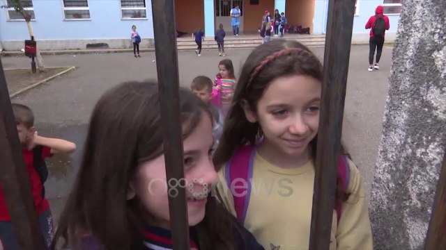 Ora News - Shkodër, helmohen 26 nxënës të shkollës në Postribë