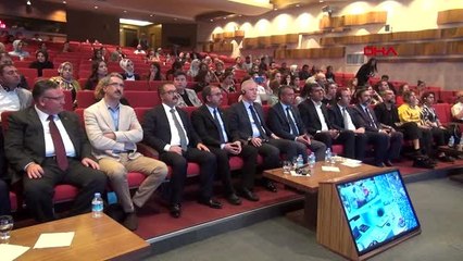 Gaziantep halı tasarım yarışması finalinde tasarımcılar ödüllerini aldı