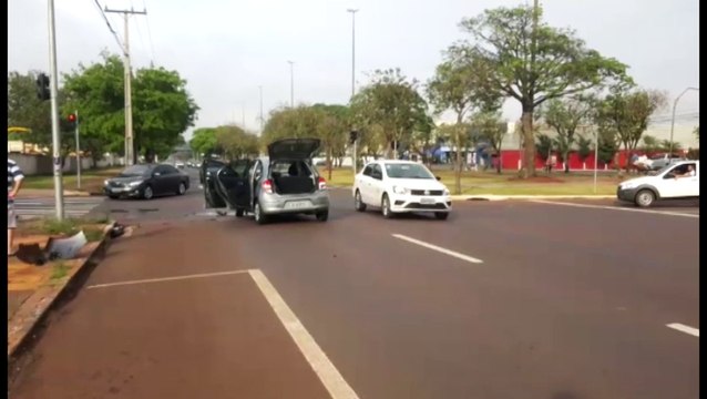 Forte batida é registrada na Avenida Tancredo Neves