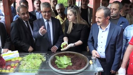 Adıyaman'ın tescilli çiğ köftesine yoğun talep (2)