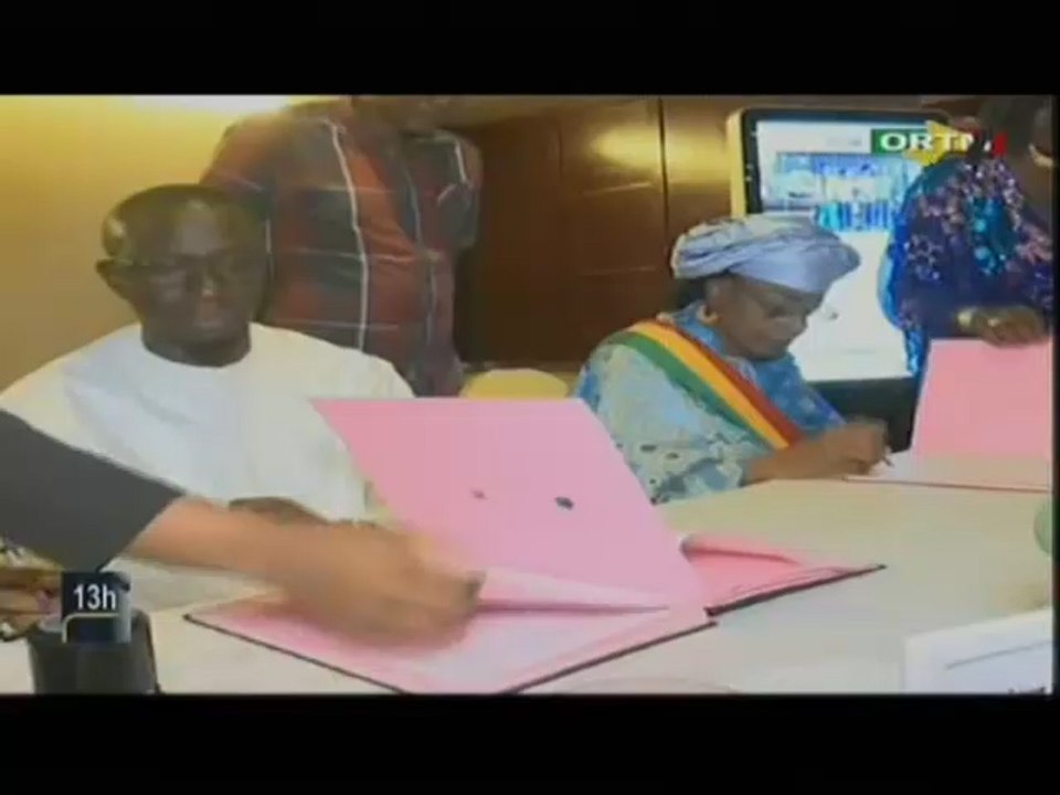 ORTM/Signature officielle de convention partenariat stratégique IAM Bamako et la Marie de la commune 3
