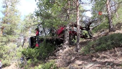 Traktör uçuruma yuvarlandı: 1 ölü