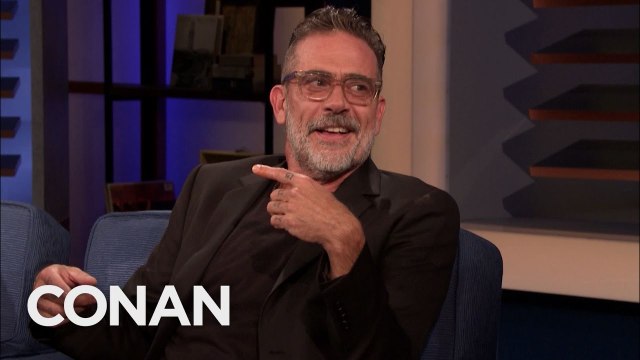 Jeffrey Dean Morgan Gets Odd Sexual Requests From Fans - Negan The Walking Dead