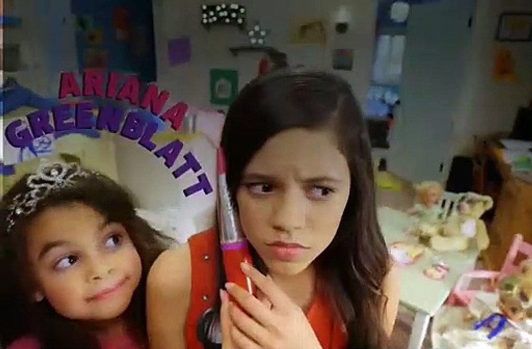 Stuck in the Middle S03E08 Stuck in a Mysterious Robbery