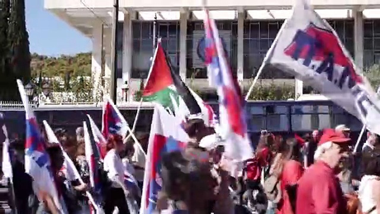 Greek protesters burn U.S. and NATO flags during Pompeo visit