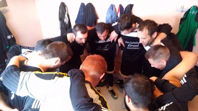 LES VESTIAIRES APRÈS LA VICTOIRE CONTRE PAILHARES