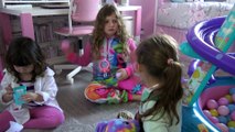 Doutora Brinquedos - Brincando  no  Quarto com Ursinhos de Pel�cia - Festa do Pijama