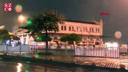 Video herunterladen: İstanbul'da sağnak yağış