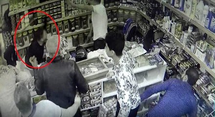 Veresiye vermeyen marketçiyi öldüresiye dövdüler