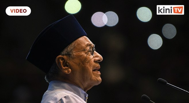 Orang melayu dengan melayu berkelahi, semua nak jadi PM