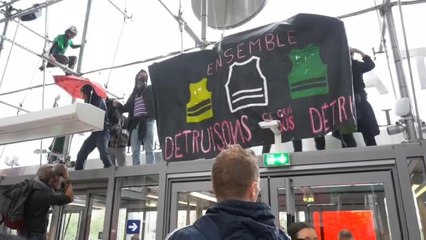 Download Video: Movilizaciones y detenciones en Londres y París por el movimiento Extinction Rebelion