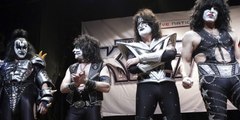 La banda Kiss tocará para una audiencia de tiburones blancos y sólo ocho personas en Australia