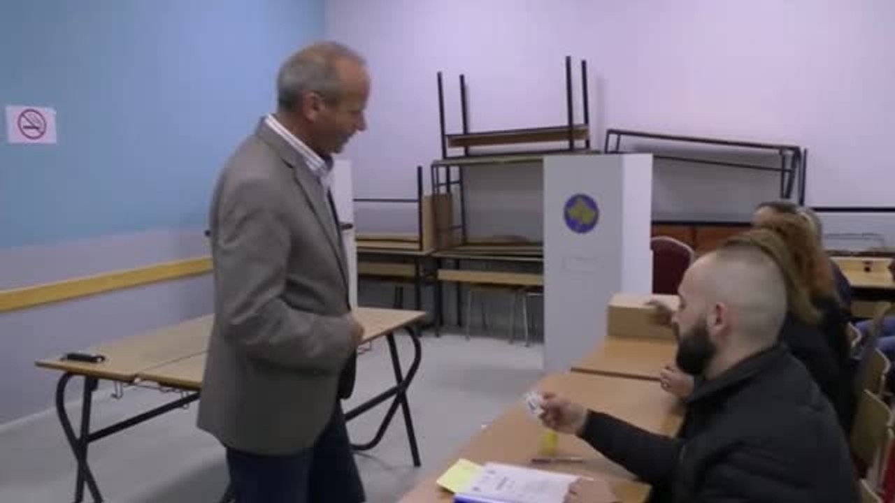 1,8 millones de kosovares están llamados hoy a las urnas en unas legislativas anticipadas