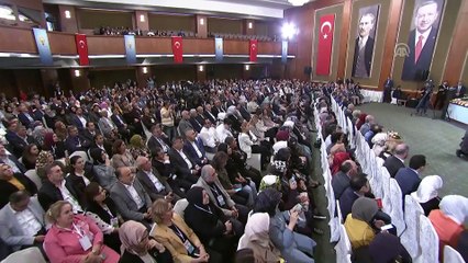 Скачать видео: Cumhurbaşkanı Erdoğan: 'AK Parti'ye saldıranların gayesi temsil ettiği değerleri tümden yıkmaktır' - ANKARA