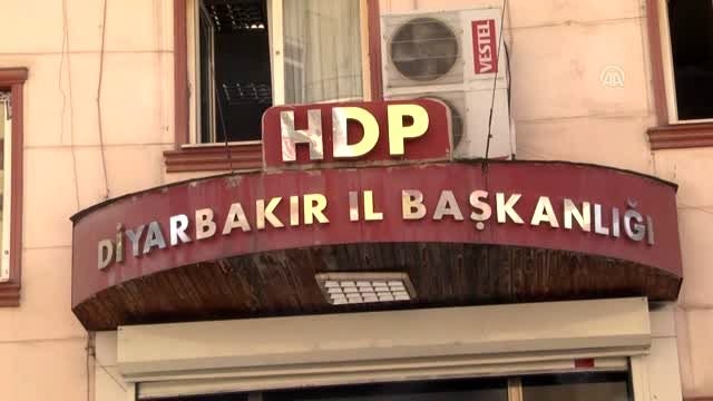 Diyarbakır annelerinin oturma eylemine destek