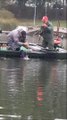 Concours de pêche en barque : aux prises avec un silure de plus d'un mètre