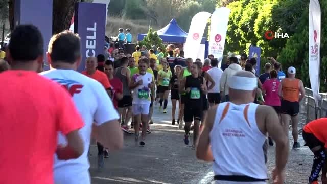 Turkcell Gelibolu Maratonu 'Adımlar Fidana' sloganıyla koşuldu