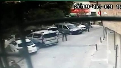 Şişli'de sokak ortasında silahlı çatışma kamerada