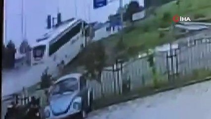 Giresun'da bir yolcu otobüsü refüje çıktı; 2 kişi yaralandı