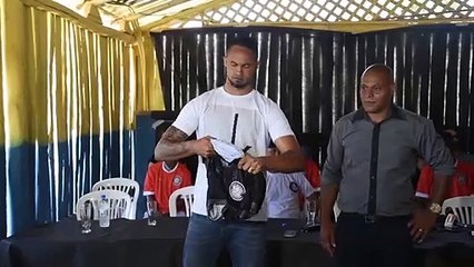 Portero brasileño condenado por homicidio volvió a las canchas