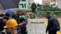 Violencia en Hong Kong, manifestantes desafían la ley usando máscaras
