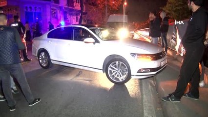 Kalp krizi geçirdiği iddia edilen otomobil sürücüsü demirlere çarparak durabildi