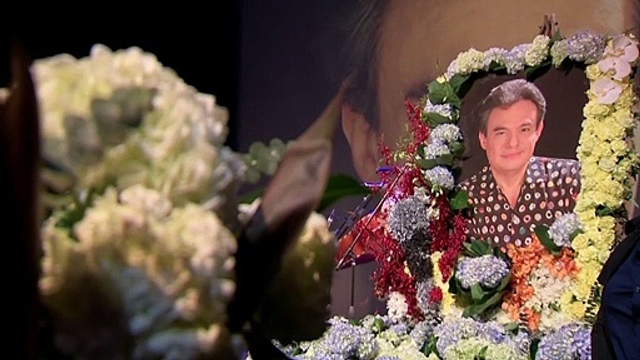 Lágrimas y serenatas en tributo en Miami a José José, el "Príncipe de la canción"