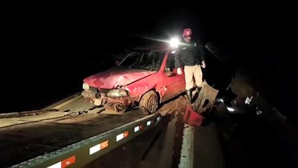 Capotamento é registrado na PR-180, em Cascavel