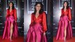 Kareena Kapoor Khan stuns in thigh slit dress at Elle Beauty Awards 2019; Watch video | FilmiBeat