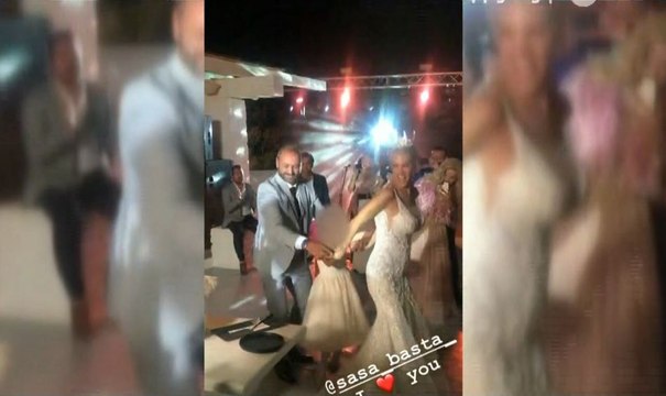 Γάμος Μπάστα: Η απίστευτη ατάκα για το στέμμα της Σάσας και την τούρτα με τα κεριά από την εκκλησία