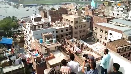 बाढ़ में ड्रोन की मदद से लोगों तक दवा और कपड़े पहुंचाए