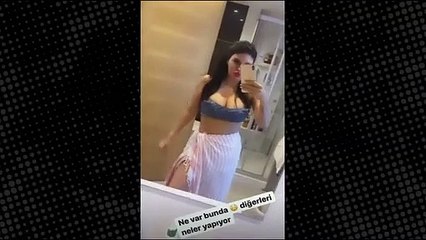 Dekoltesi yok artık dedirtti!  Sosyal medyada olay oldu