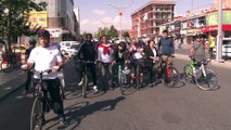 “Sende sokak canları için bizimle pedalla”