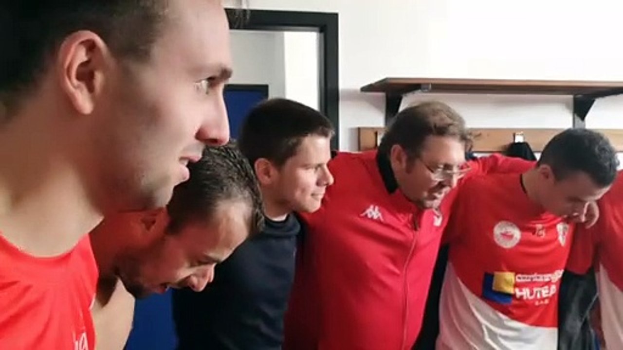 Belle ambiance dans le vestiaire de Derval pour fêter la victoire !