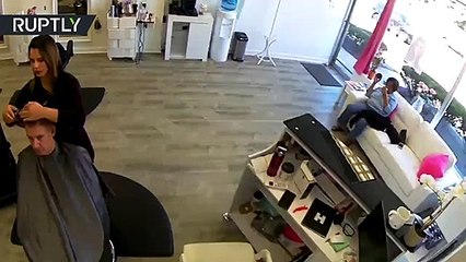 Deer break into hair salon to get a trim, probably (BEWARE IT’S LOUD)
