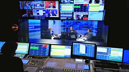 Muriel Robin à propos de sa mère malade d’Alzheimer : "J’ai été aspirée jusqu’à faire une tentative de suicide"