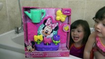 Minnie Mouse brinquedos - Diversão na Banheira