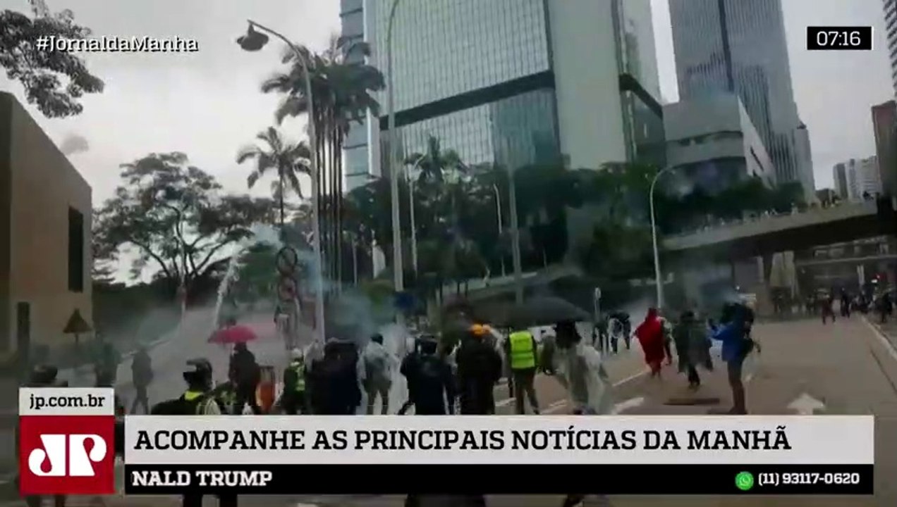 Mascarados desafiam polícia e autoridades em novo protesto em Hong Kong