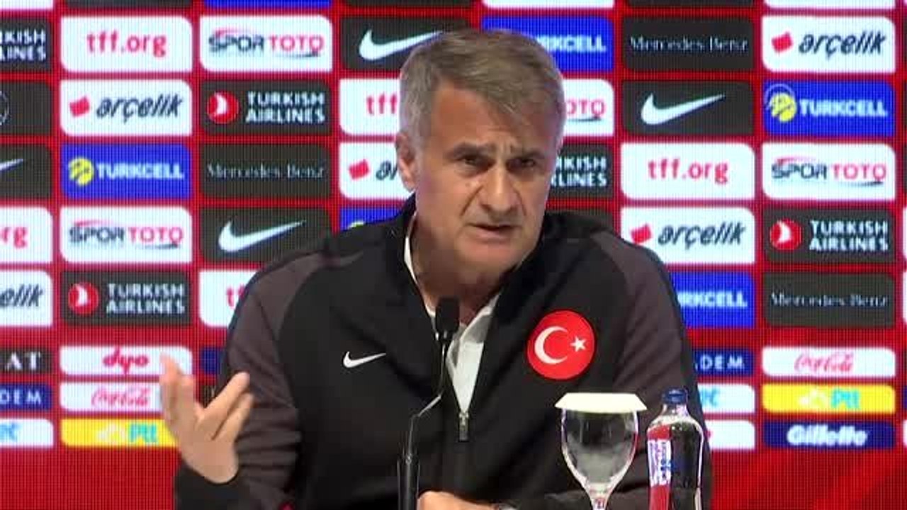 Milli Takım teknik direktörü Şenol Güneş, basın toplantısı düzenledi.