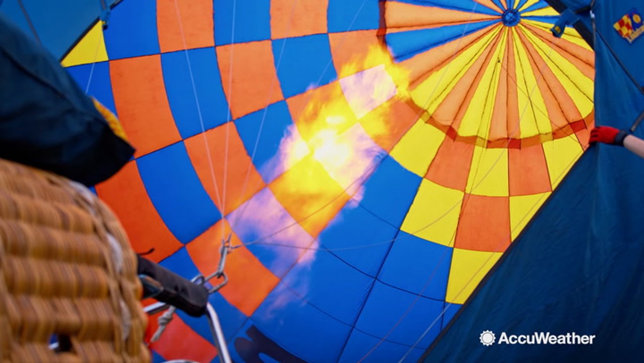 How do hot air balloons work?