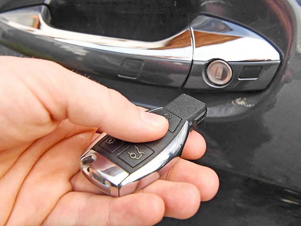 Schließtechnik 'Keyless-Go' im Test: Leichtes Spiel für Autodiebe